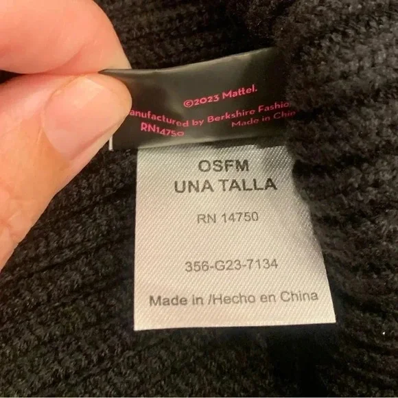 Barbie Pom Beanie - Picture 2 of 3